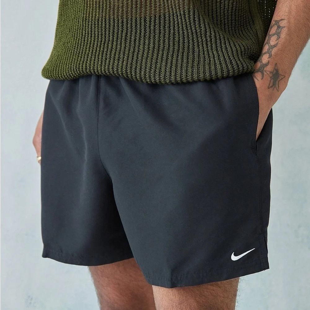 Nike‎ mesh inner lining classic swim black shorts w/hand pockets Sz-M. Z15